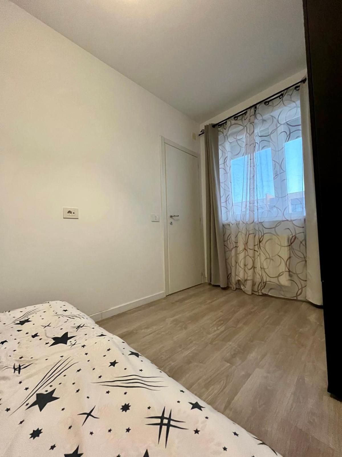 Universitatii Rooms Oradea Εξωτερικό φωτογραφία